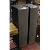 Image 1 : PAIR OF JBL VENUE SERIES STADIUM TOWER
