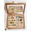 Image 1 : JEWELRY BOX W/ A VARIETY OF RINGS & PENDANTS