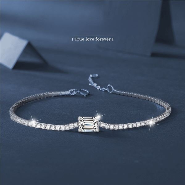 1 CT GRA CERTIFIED ROUND BRILLIANT MOISSANITE