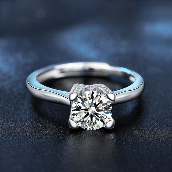 1 CT GRA CERTIFIED ROUND BRILLIANT MOISSANITE