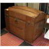 Image 1 : ANTIQUE CURVED TOP STEAMER TRUNK