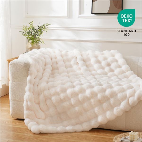 NEW BENUWE FAUX FUR THROW BLANKET