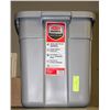 Image 1 : NEW RUBBERMAID 68 LITRE ROUGHNECK TOTE W/LID