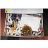 Image 1 : LARGE LOT OF ARTIST PAINTING SUPPLIES