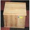 Image 1 : PINE HINGED LID STORAGE BOX (15"L X 13.5"W