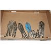 Image 1 : FLAT WITH 7 PAIRS OF VICE-GRIP PLIERS -