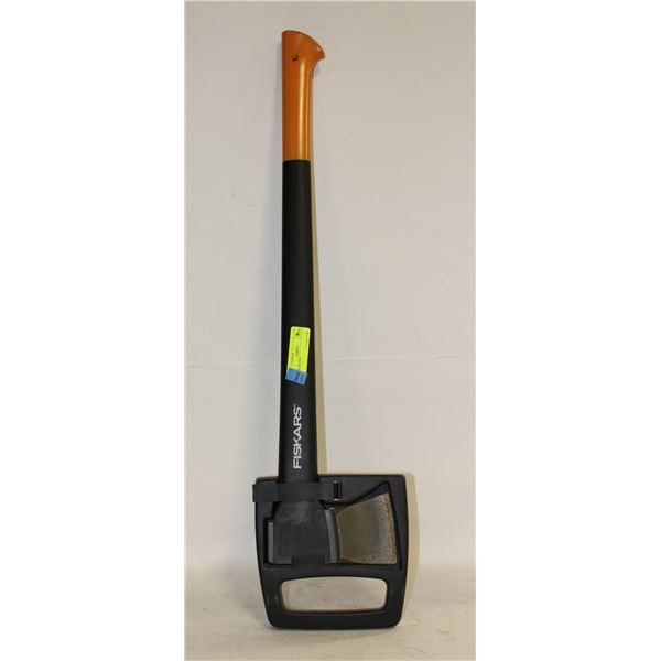 FISKARS AXE