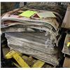 Image 1 : FREIGHT CLAIM CARPET/RUG APPROX 20" X 40"
