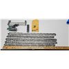 Image 1 : 5 chainsaw chains and extra links, pocket chain breaker tool