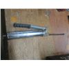 Image 1 : grease gun