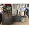 Image 2 : 3 shovels