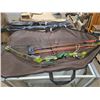 Image 1 : Browning XLM compound hunting bow adjustable from 40 to 70 pound pull with case