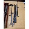 Image 3 : LOT OF VARIOUS SHOP TOOLS (HAMMER/SOCKETS,ETC.)