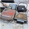 Image 3 : assorted automotive radios