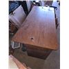 Image 5 : Wooden Desk with cracked top