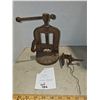 Image 2 : Antique Pipe Vise, Tire Patch Vise