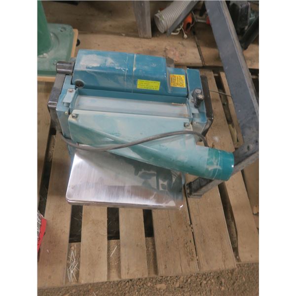 Makita 12" thickness planer; up to 6" thick