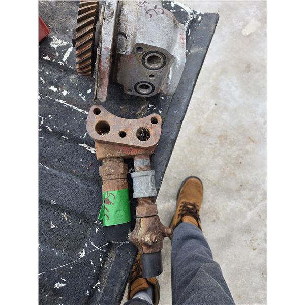 W6 tractor hydraulic pump - was working when tractor died years ago