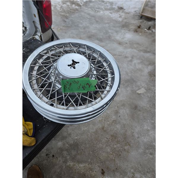 3 hub caps