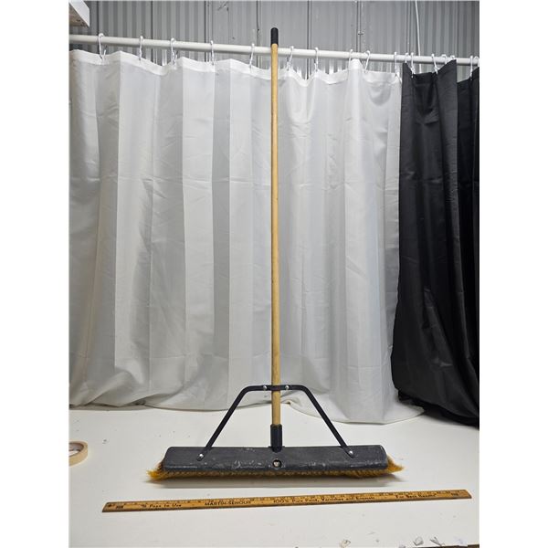 24" Push Broom