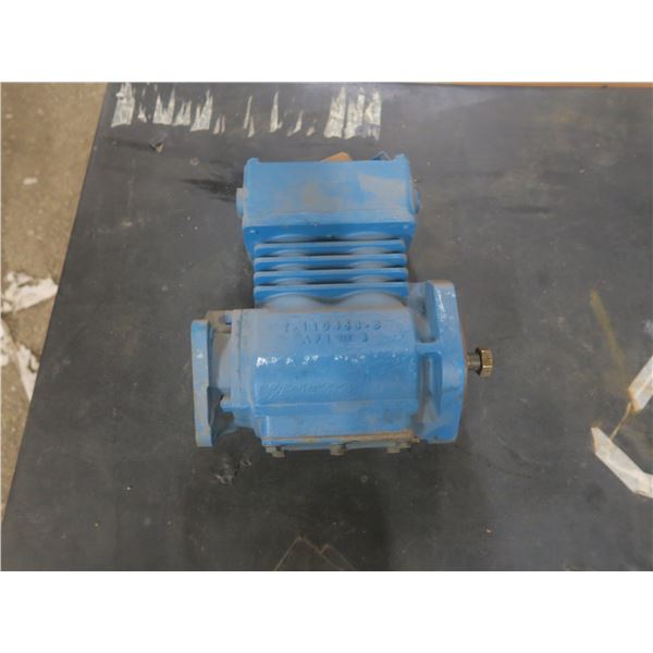 international 9900 air compressor