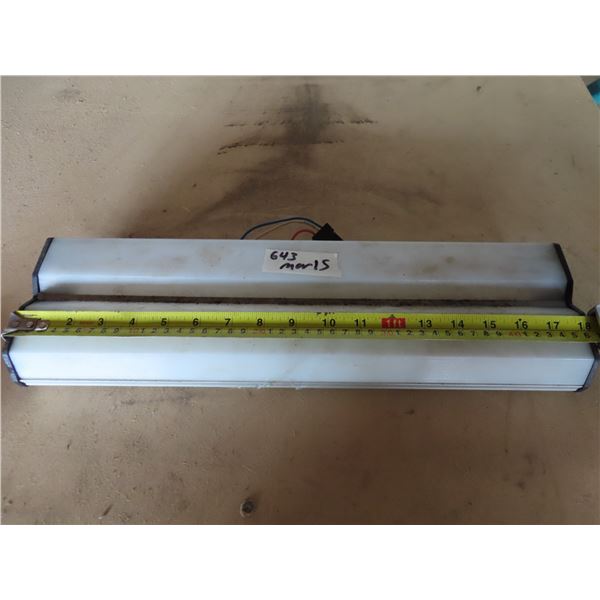 18 fluorescent light