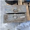 Image 1 : 2 metal tool chests