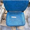 Image 1 : boat seat blue