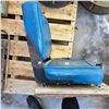 Image 2 : boat seat blue