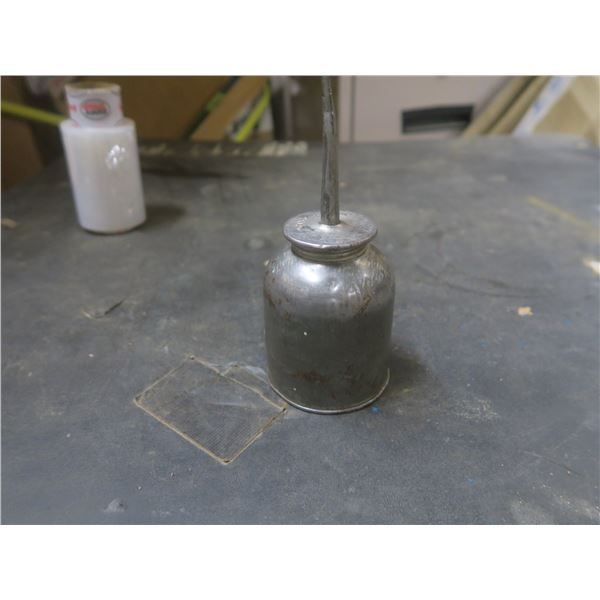 vintage oil can - made in Canada