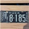 Image 1 : licence plate Sask 1927 truck 4 digit