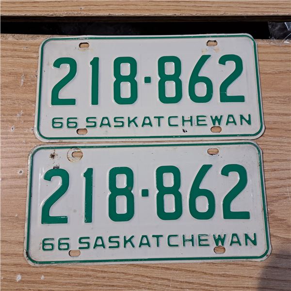 licence plate Sask 1966 6 digit pair