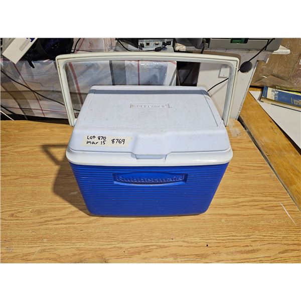 Rubbermaid Cooler