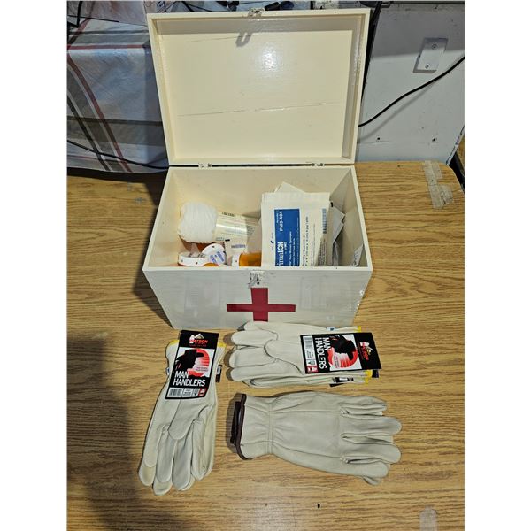 FirstAid Box, 3- new gloves