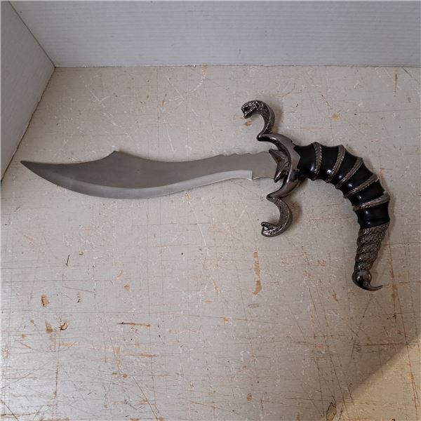 Scorpion king dagger