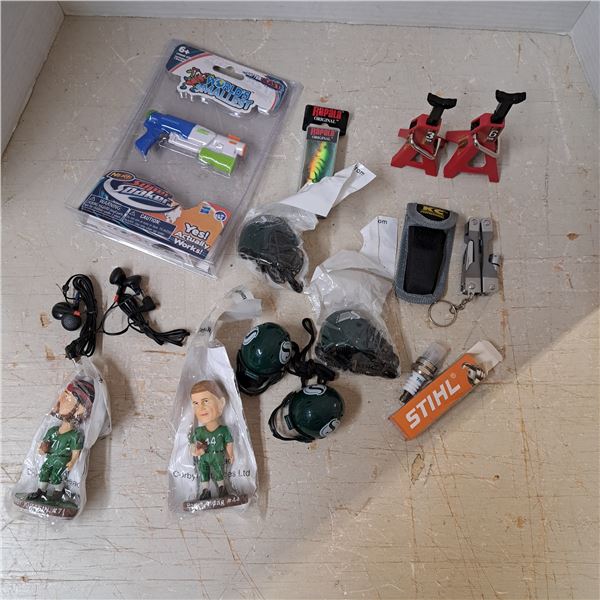 Various small collectables