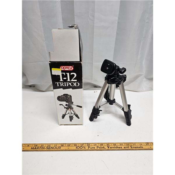 Optek T-12 Tripod