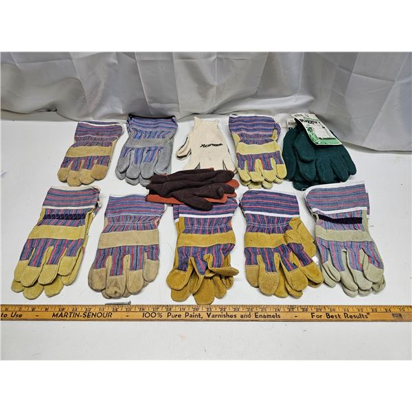 Bag of Work Gloves