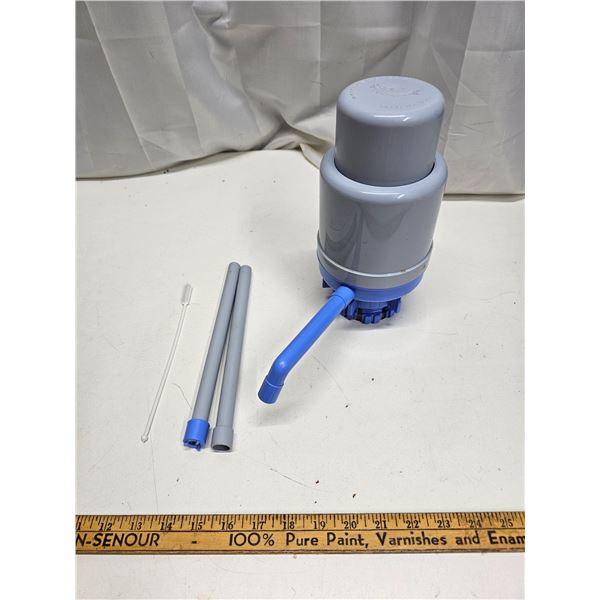 Dolphin Manual Water Pump