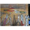 Image 4 : pliers and pipe wrenches and vice grips