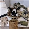 Image 1 : Various military gear