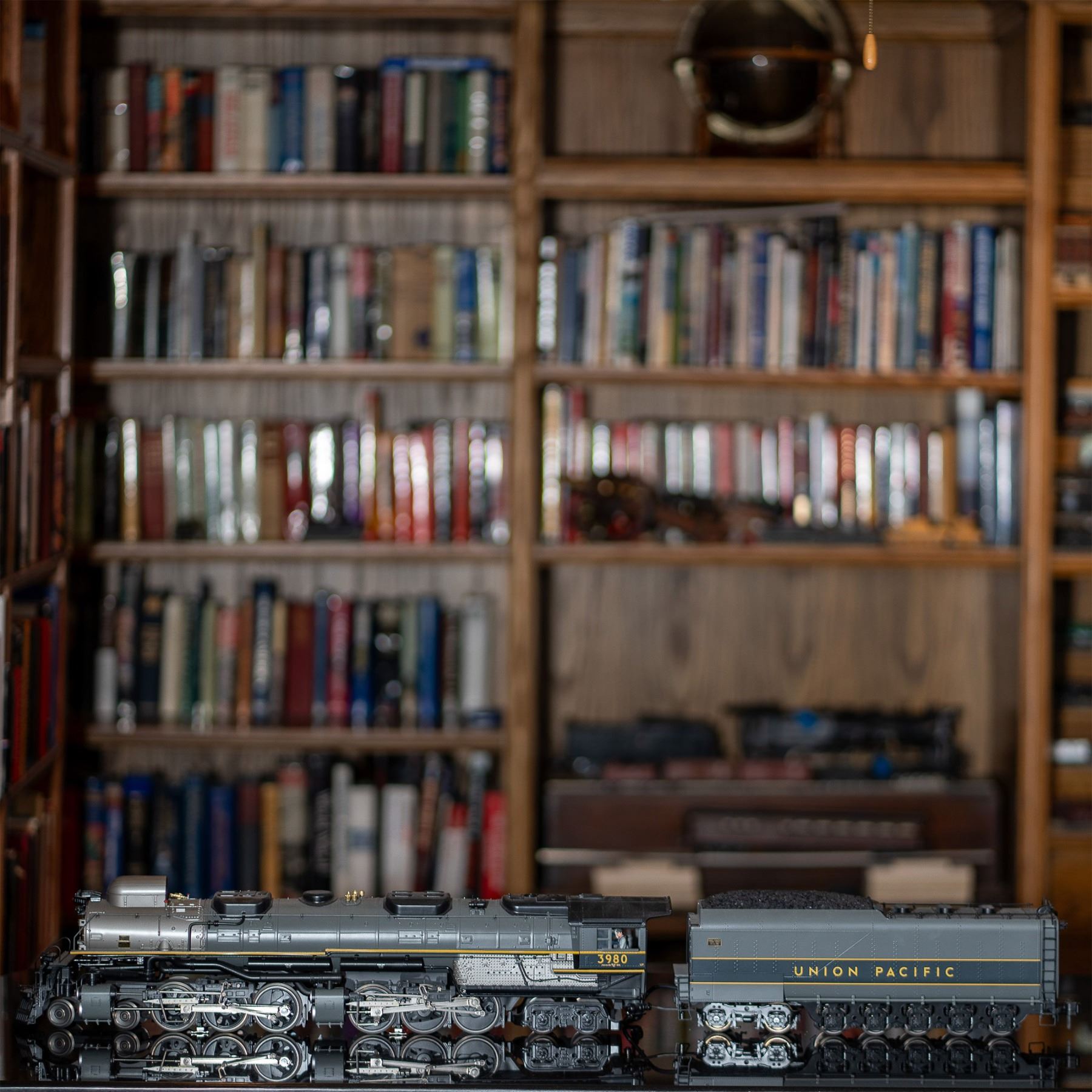 mth challenger o scale