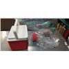 Image 1 : SHELLFISH TRAP AND IGLOO COOLER
