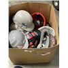 Image 3 : LARGE LOT OF ASSORTED HARD HATS