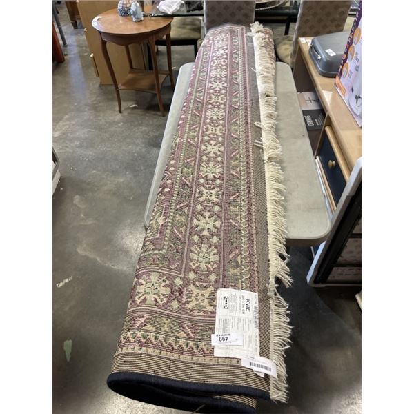 6' X 9' TASSELED AREA CARPET