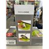 Image 2 : 2 NEW PICK AND SHINE FLOOR AND CARPET SWEEPERS