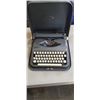 Image 2 : COLE STEEL CASED TYPEWRITER