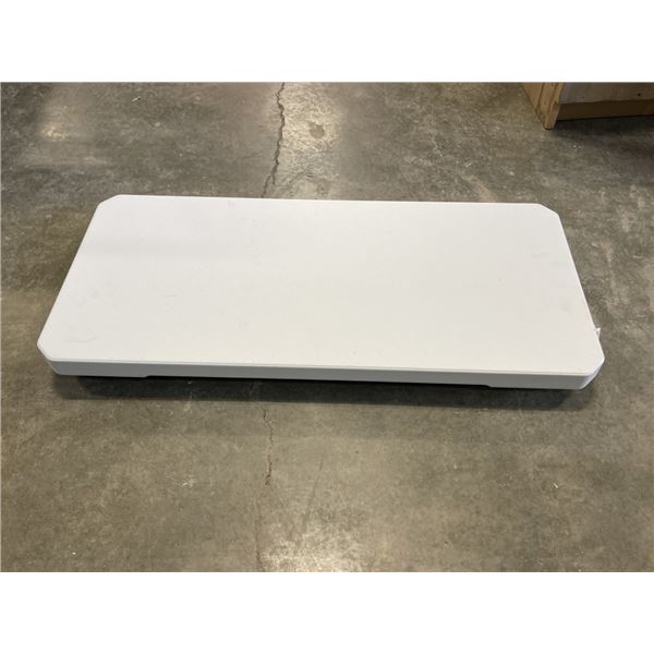 SMALL FOLDING PLASTIC TABLE