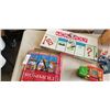 Image 2 : LOT OF BOARD GAMES AND HANDHELD VIDEO GAMES