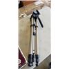 Image 2 : HEAVY DUTY TV MOUNT AND TRIPOD